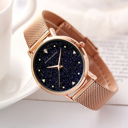 Montre pour femme Hannah Martin avec cadran rond orné de strass étoilés, mouvement à quartz, style décontracté, analogique, étanche, bracelet en acier inoxydable