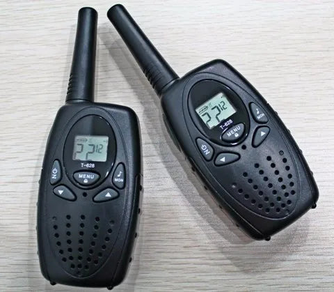 2PCS portable PMR walkie talkie pair mobile radios 8 channel 446mhz two way interphone up to 5km license free for Europe Russia